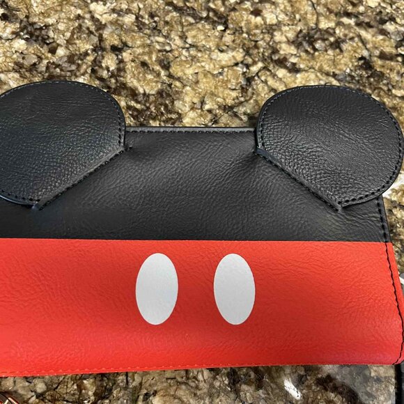 BRAND NEW WITH TAGS DISNEY LOUNGEFLY MICKEY COSPLAY TECH WALLET - Picture 2 of 6